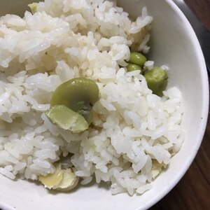 旬の一品☆そら豆ご飯